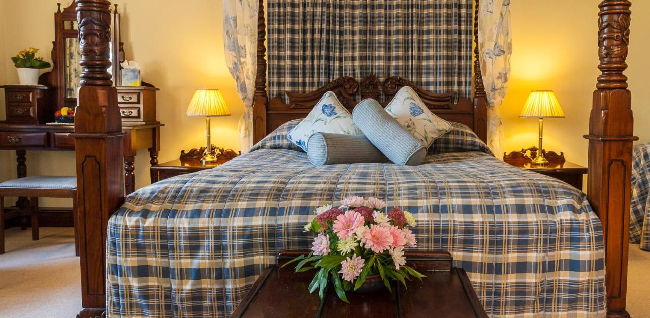 Camera Superior con Letto a Baldacchino - Vasca Idromassaggio 