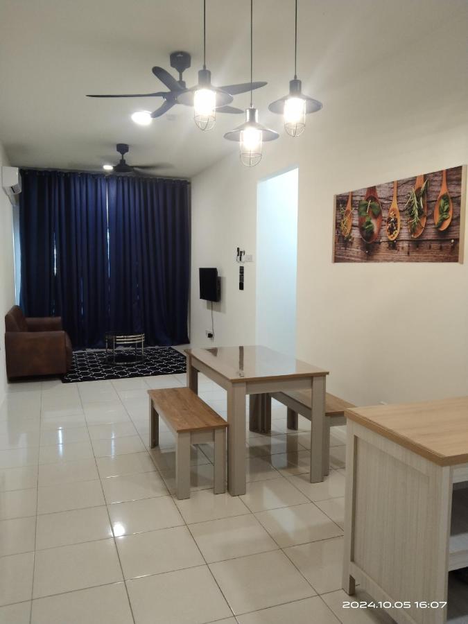 Alam Indah Homestay - B&B Bandar Puncak Alam