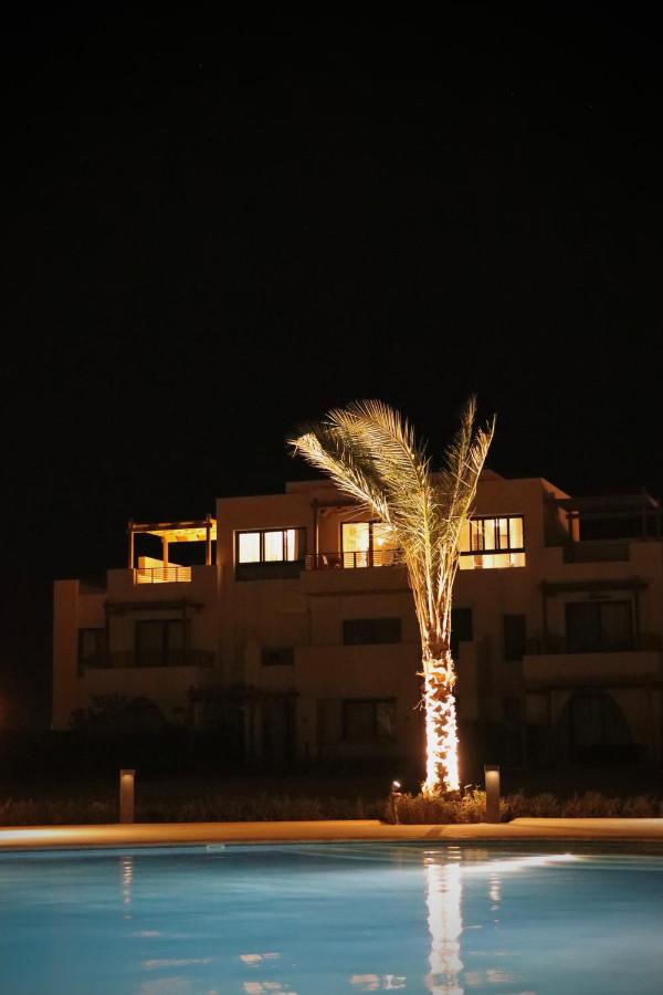 Appartement met 2 Slaapkamers en Uitzicht op het Water