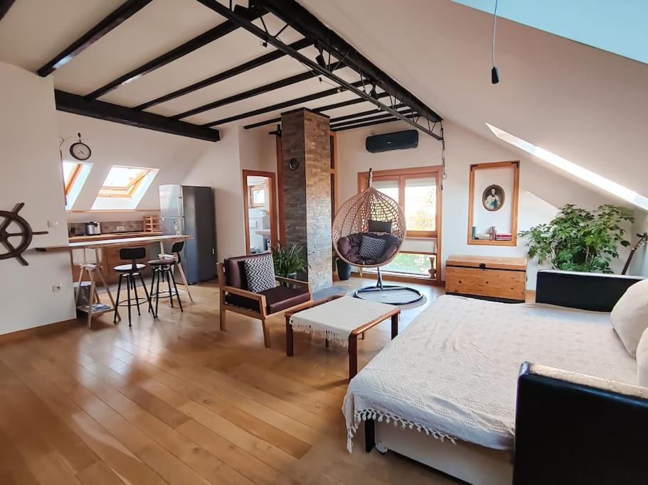 Voždovac studio with a view - B&B