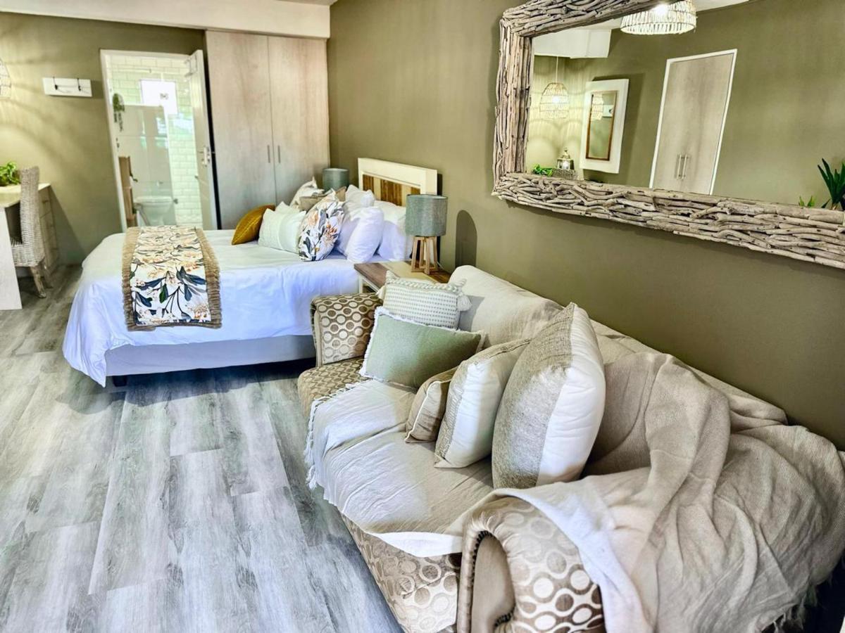 Classic Queen Room