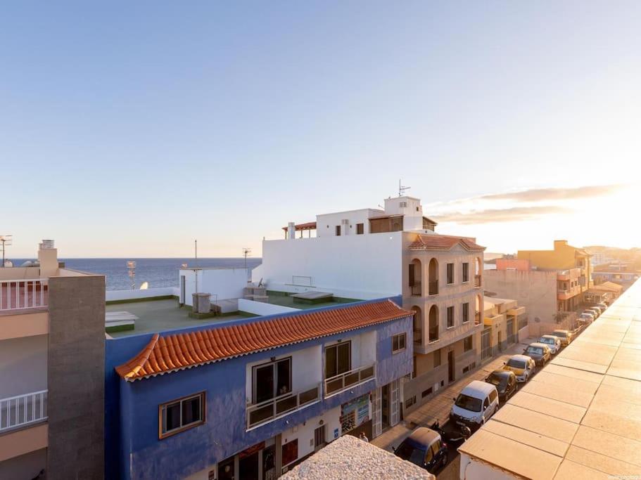 3A Penthouse Abrigos, Wi-Fi and Terrace - B&B El Abrigo