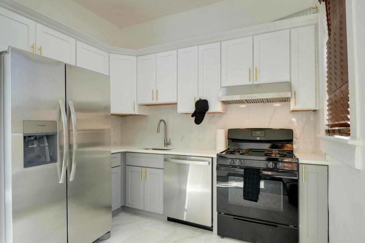 Walk to Churchill Downs: Pet-Friendly Retreat! - Bed and Breakfast Louisville