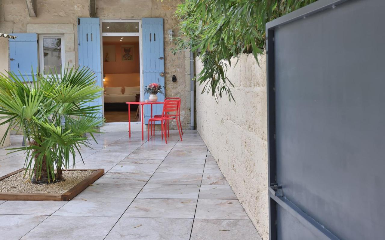 Le Chic & Biscornu - Terrasse - Clim - Centre Ville - B&B