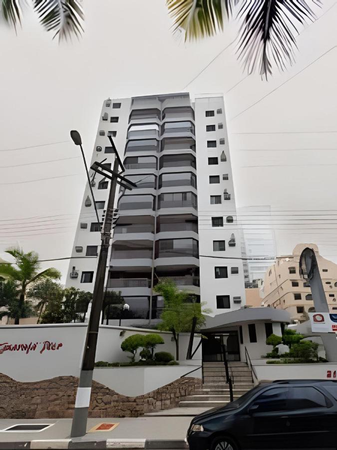 Apt 2 quartos, piscina. garagem, churrasqueira, ar e 2 WC - Ferienwohnung Guarujá