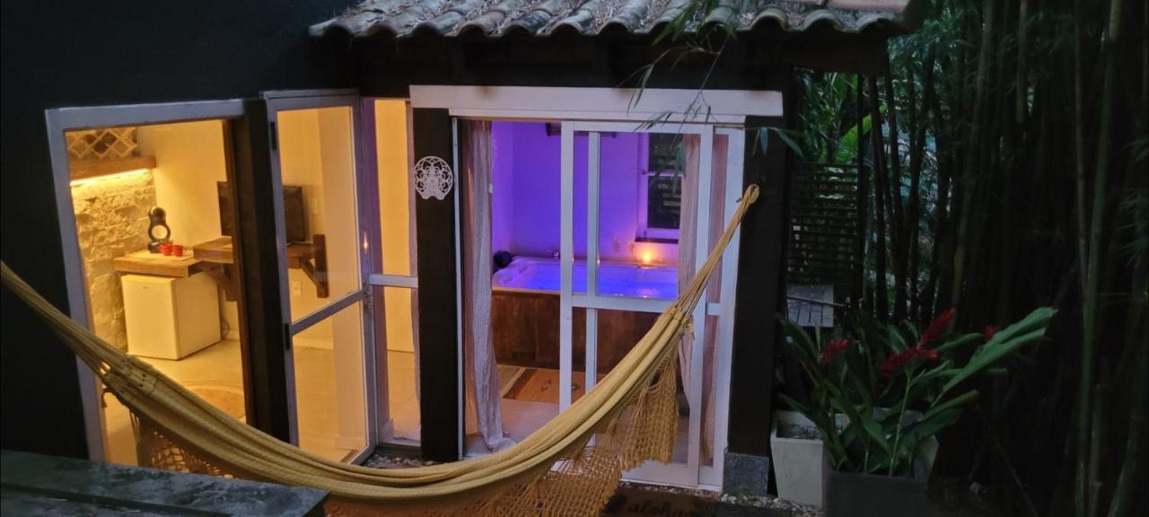 Estudio con bañera de hidromasaje