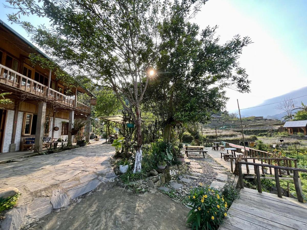 Ex House - Ferienwohnung Sa Pa