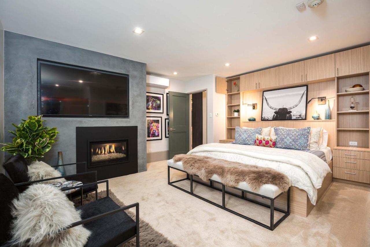 New 2 BR 2 and a half Bath - Luxurious Aspen Mountain Modern! - B&B