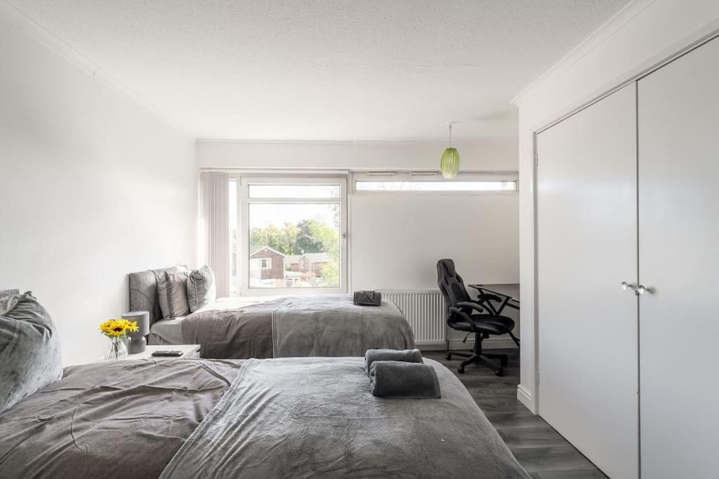 Karazo LTD - Luxurious contractor friendly 2 bed in Croydon - Bed and Breakfast