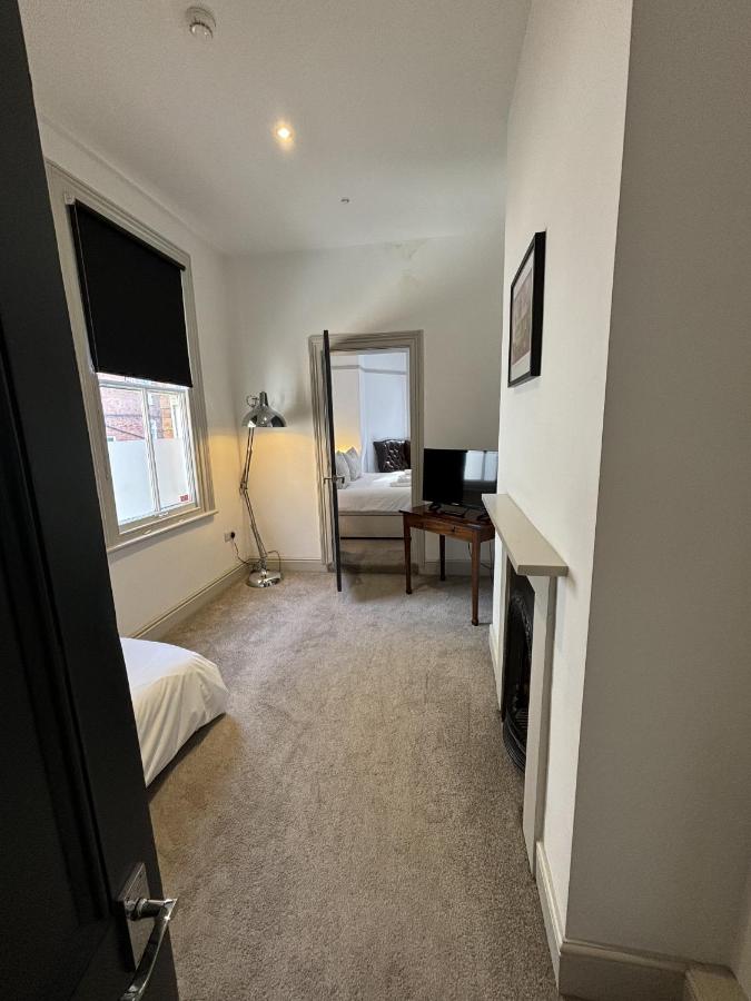 Driepersoonskamer met Eigen Badkamer