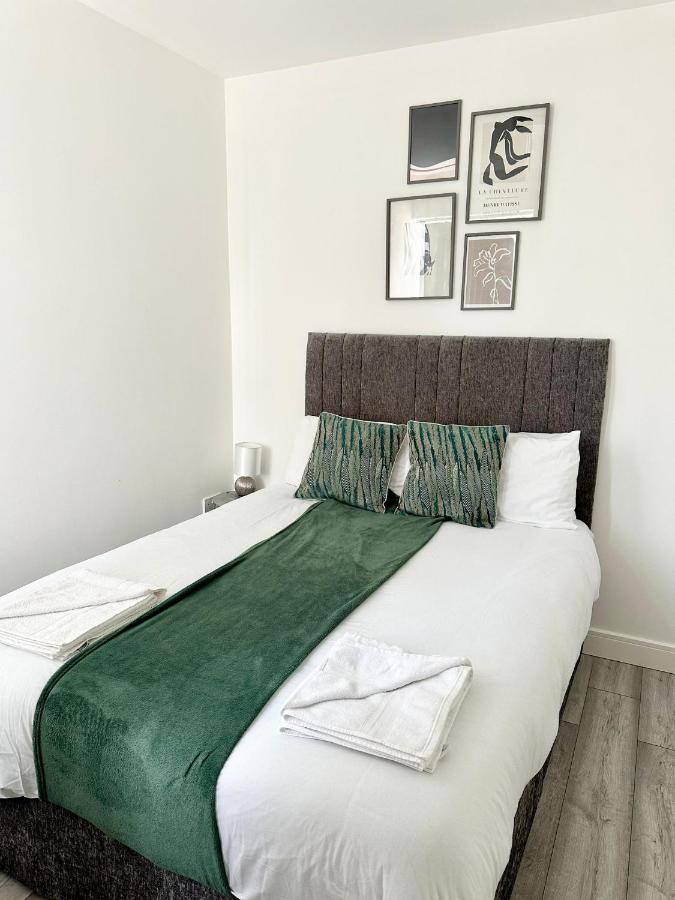 Lavish One-Bedroom Apartment