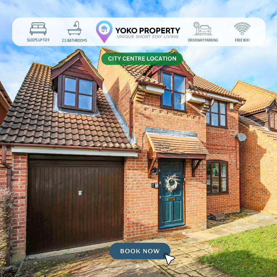 Detached House - Prime Location - Free Parking, Fast Wifi and Smart TVs with Sky TV and Netflix by Yoko Property - B&B