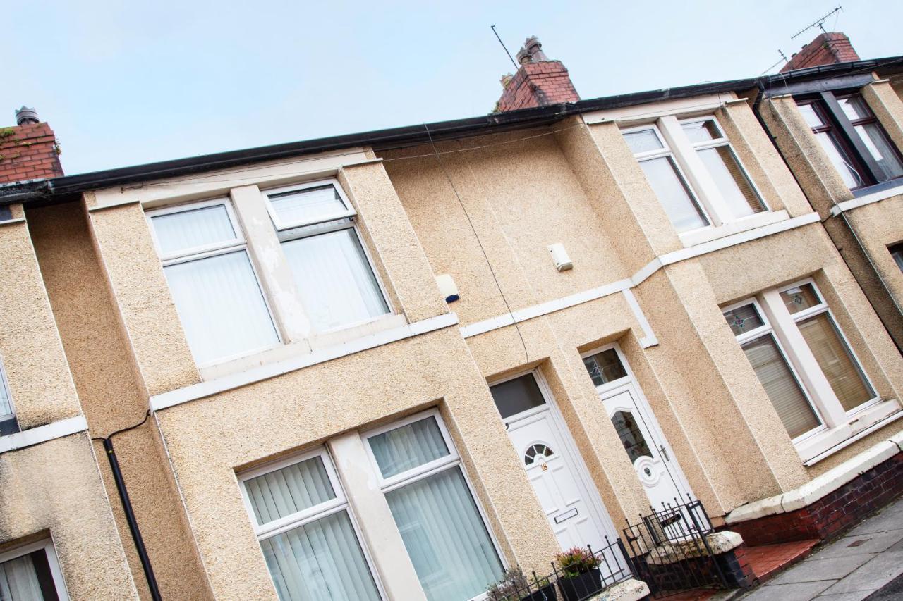 Newly Launched 3 Bedroom House with Free Parking - Bed and Breakfast