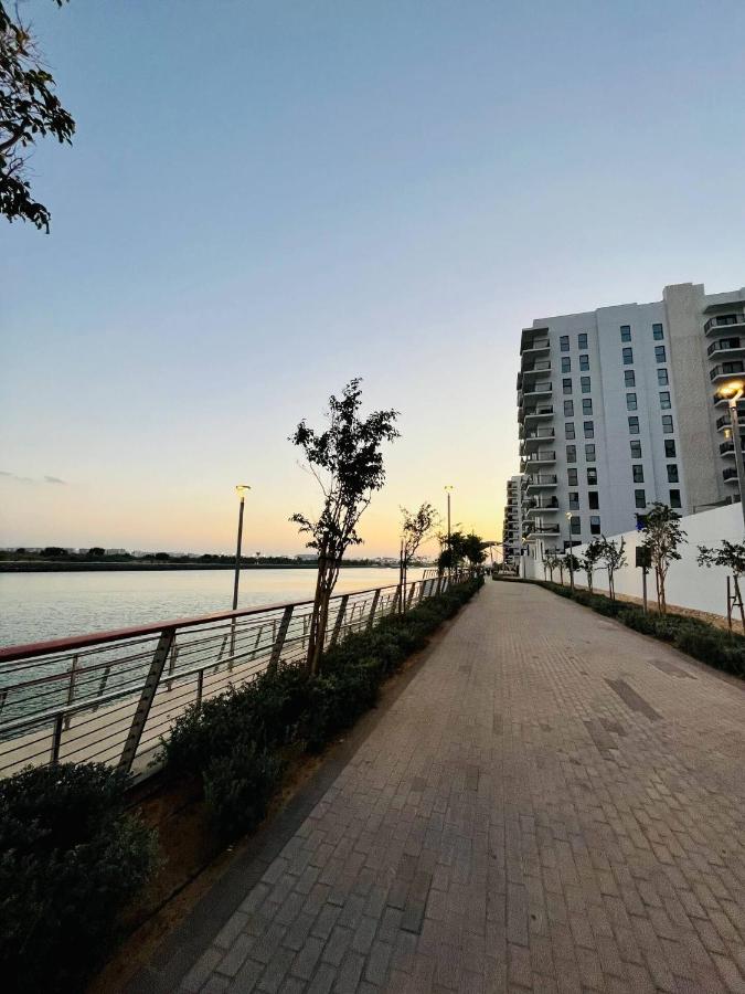 2bhk Dream Yas Island Staycation - F1 Circuit - B&B Abu Dabi