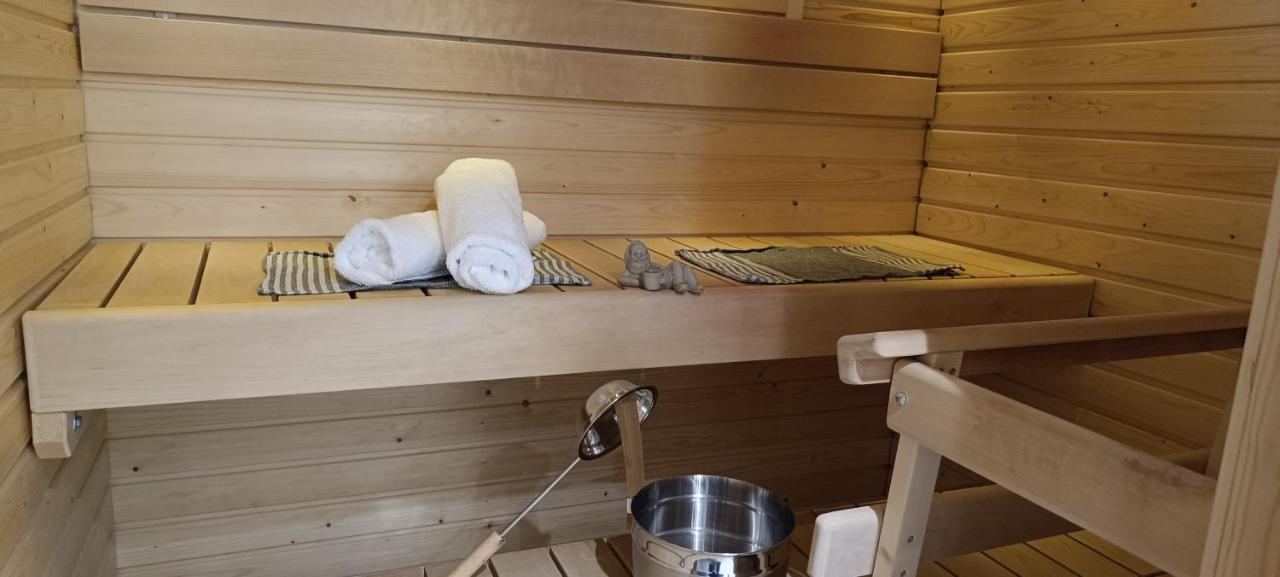Bright and Cozy Apartment with Private Sauna And Parking - Ferienwohnung Rovaniemi
