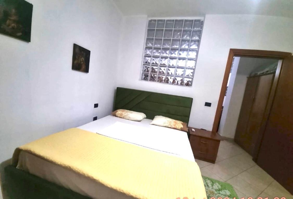 Comfortble Apartament Lungomare 2 - B&B Valona