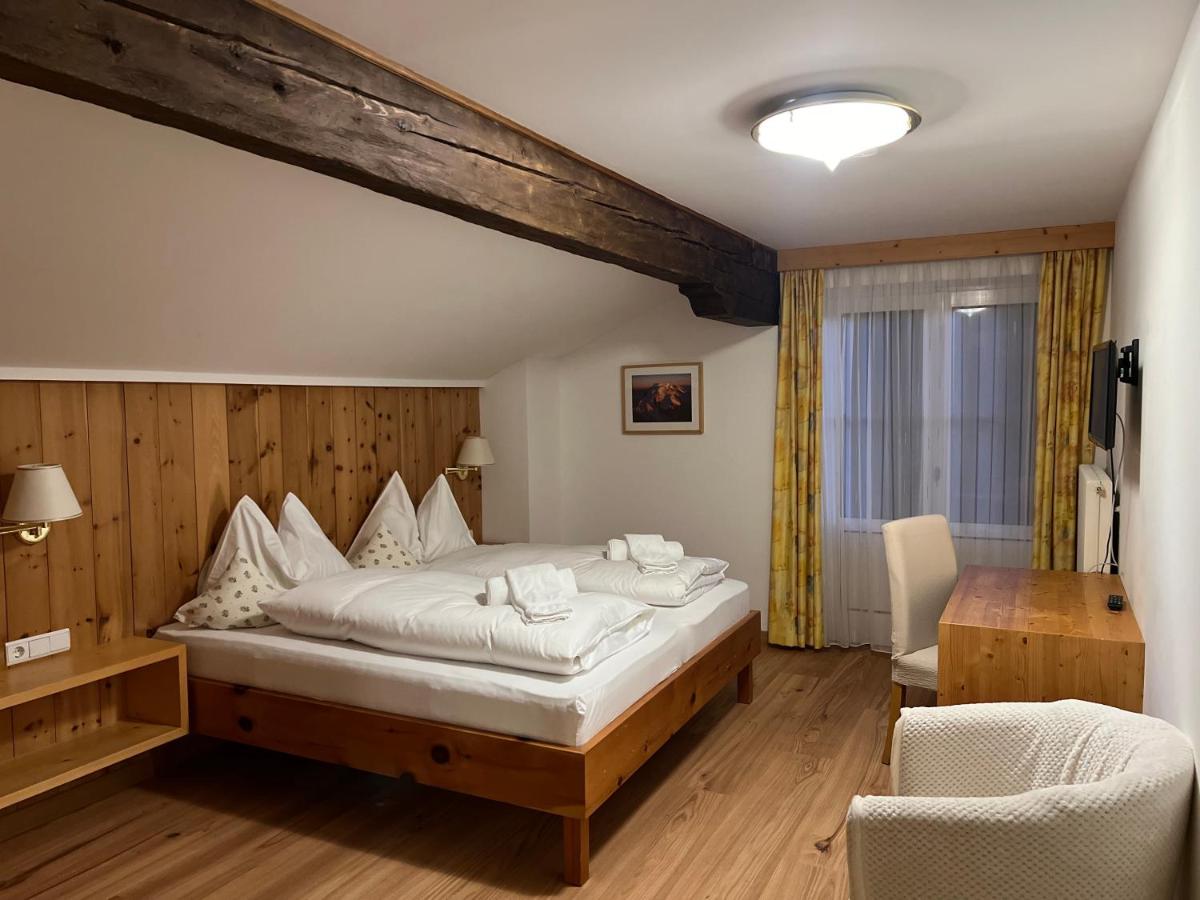 Doppelzimmer mit Balkon