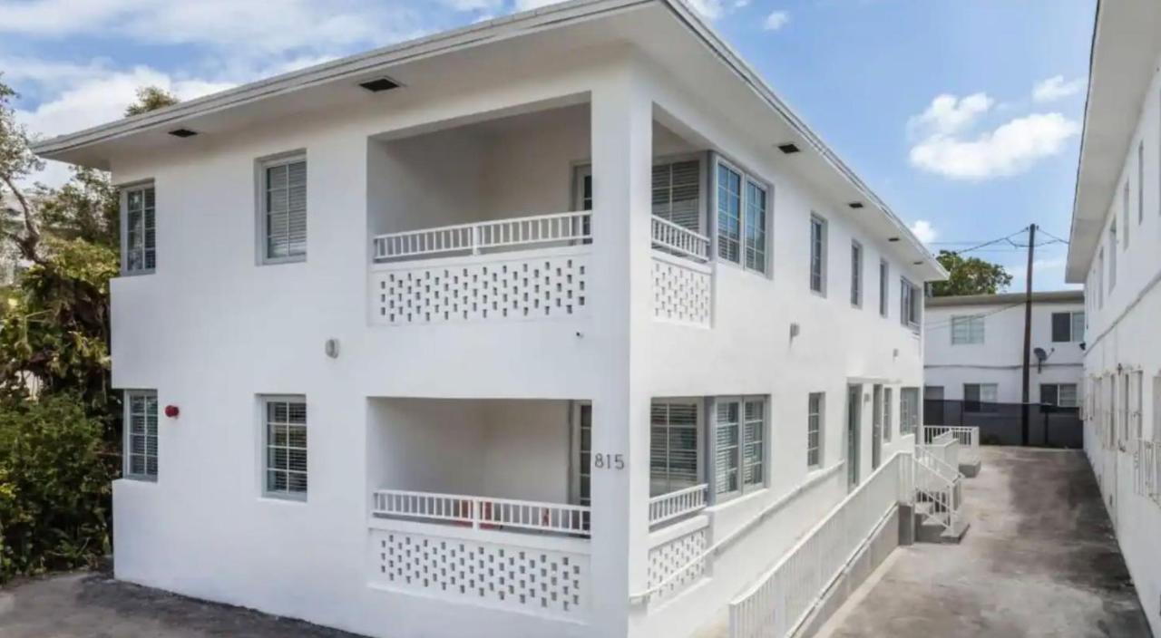 South Beach 2 Bedroom Family & Pet Friendly Apartment with Balcony & Free Parking - Ferienwohnung Miami Beach