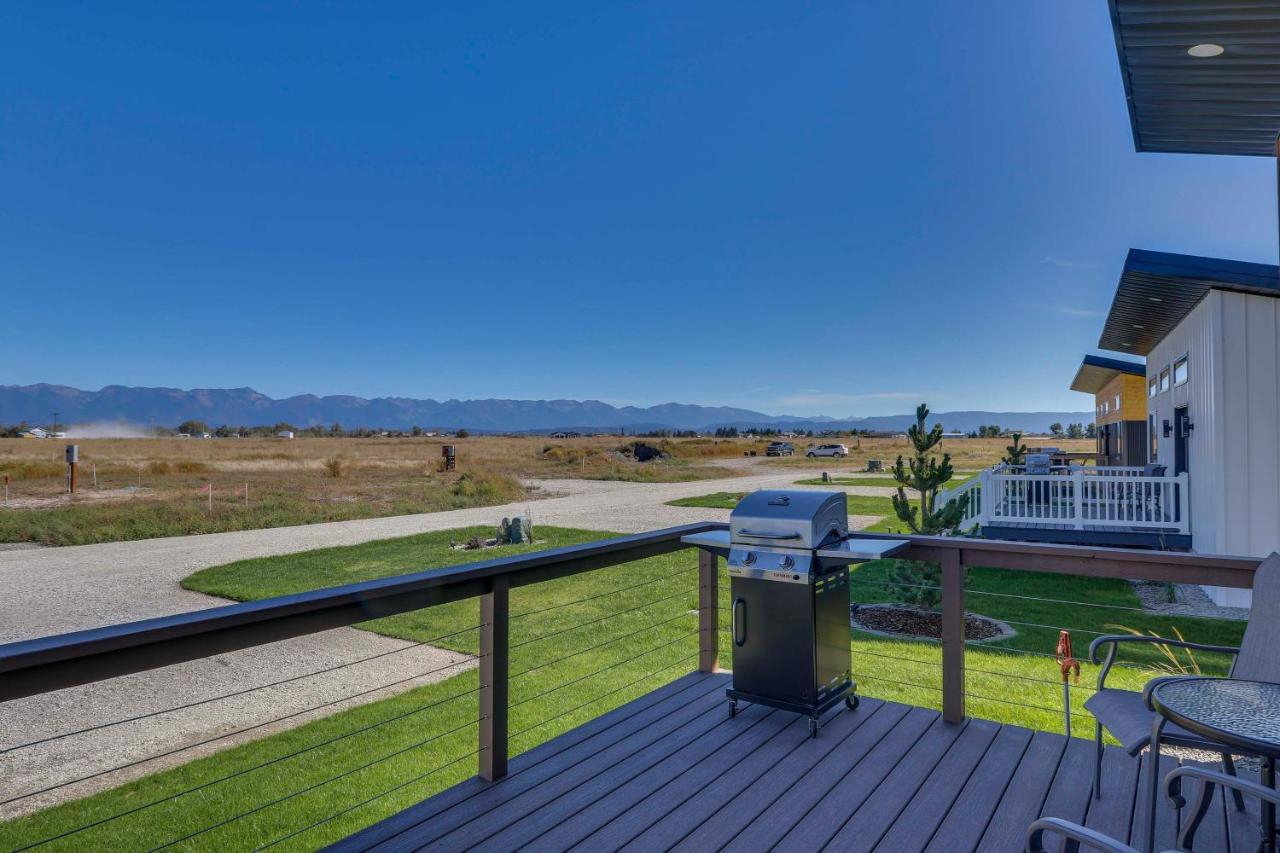 Mtn-View Tiny Home with Grill Near Skiing! - Bed and Breakfast Kalispell