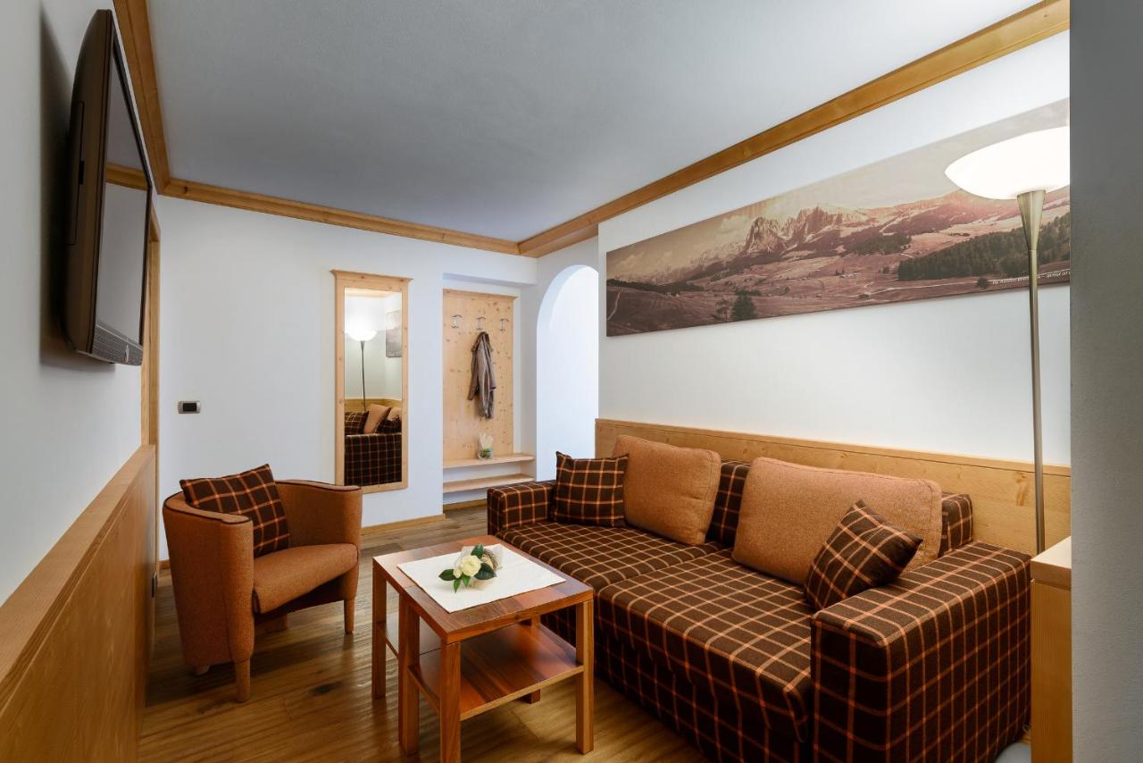 Three-Bedroom Apartment (6 Adults) with Balcony