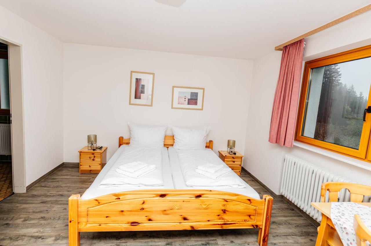 Chambre Double Deluxe (2 Adultes + 1 Enfant)