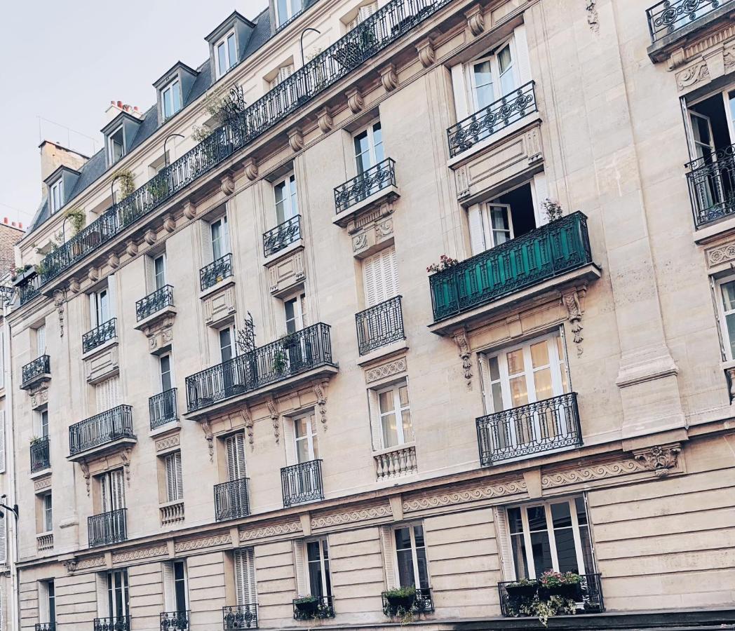 Appt rénové proche Montmartre Gare du Nord et EST - Bed and Breakfast Parijs