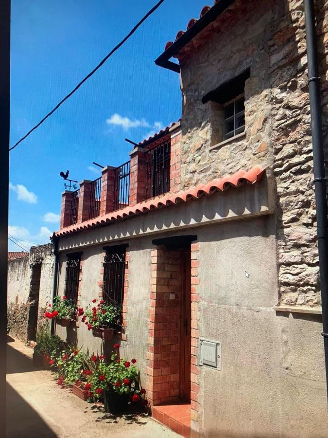 Casa rural acogedora con vistas de montaña - Ferienwohnung