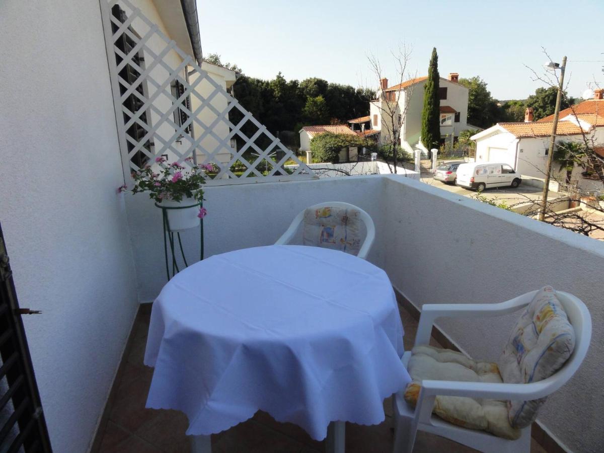 Apartment for 2, Sinisa in Banjole - B&B