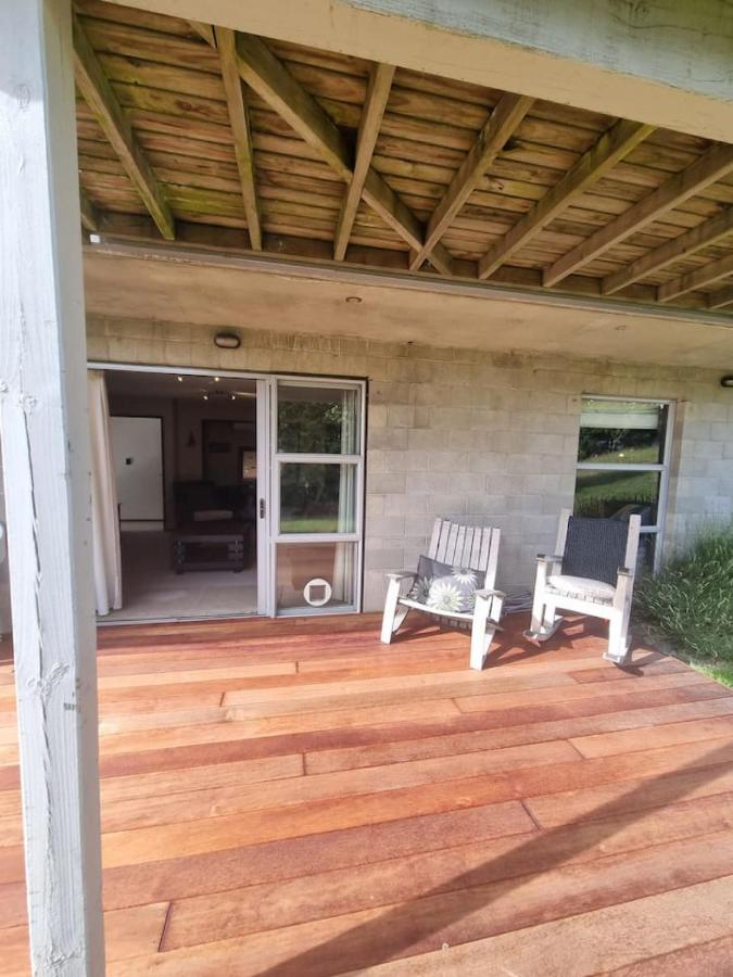 Wanaka Bach with Mountain Views - B&B Wanaka