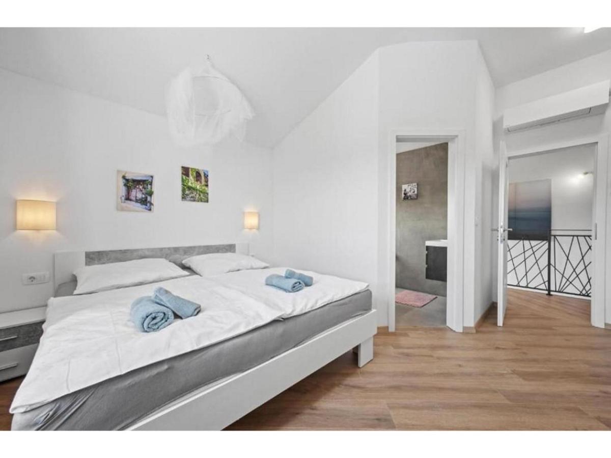 Villa con Piscina Privata