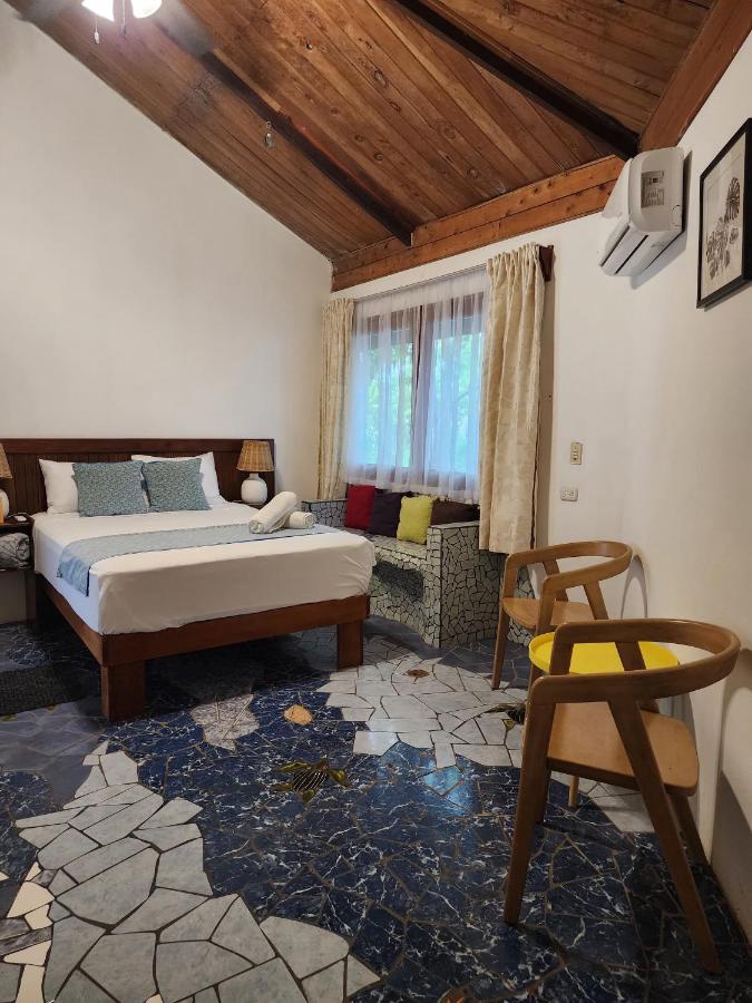 Hospedaje Casa THIREMA Tortuguero - Bed and Breakfast Tortuguero