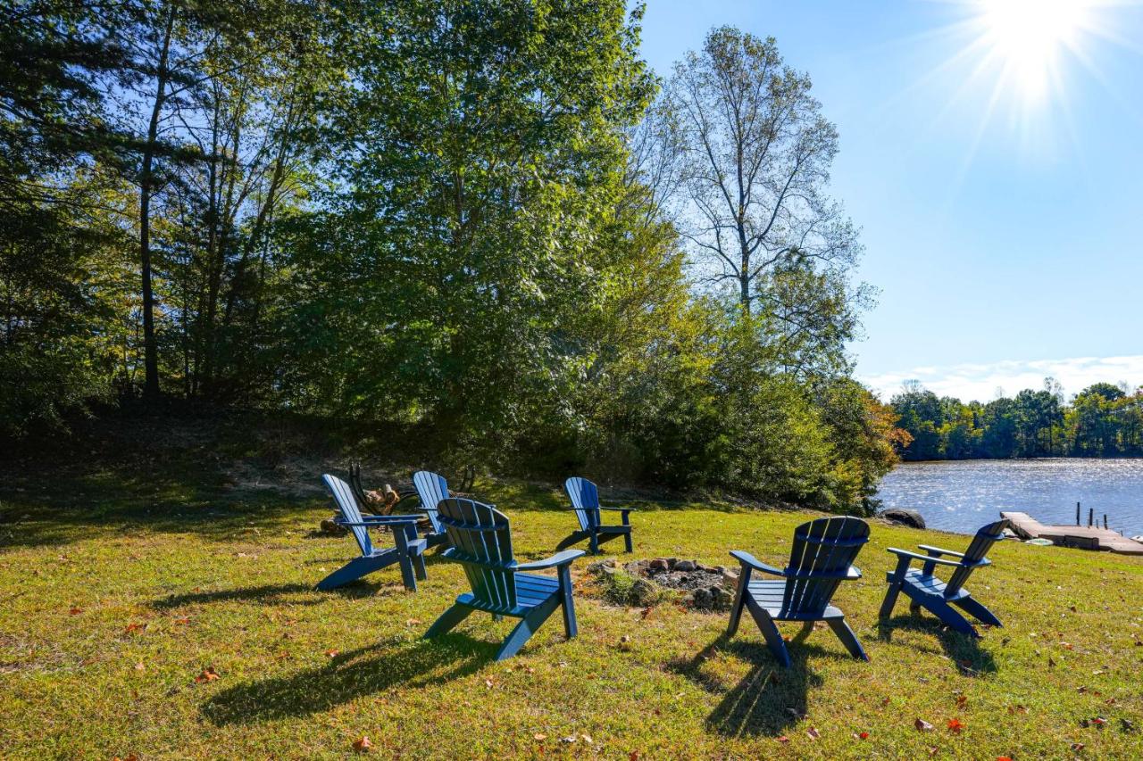 Waterfront, Deck Lake Anna Sandbar Escape! - B&B