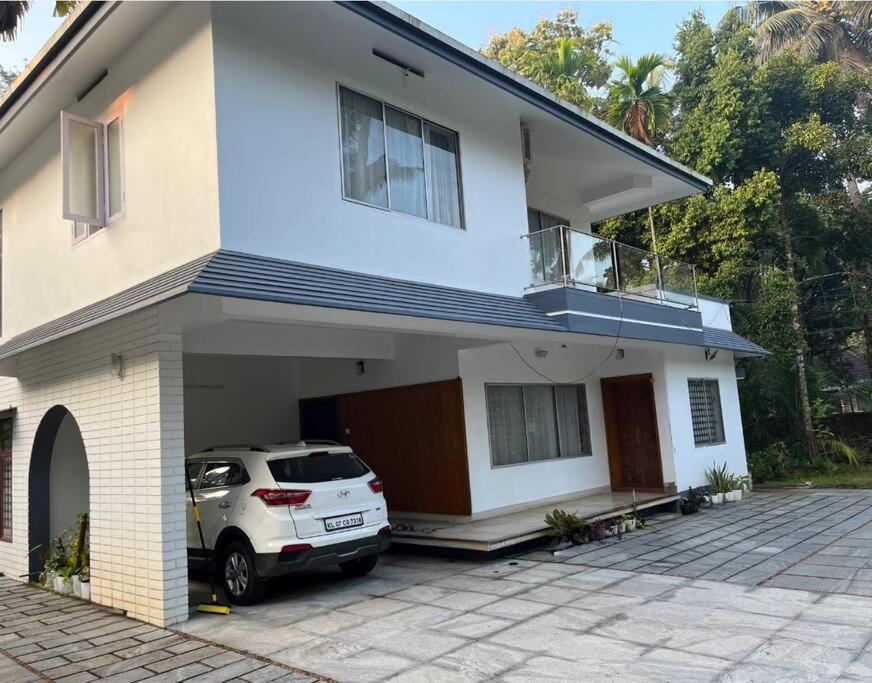 Island Retreat Vypin Entire Space - B&B