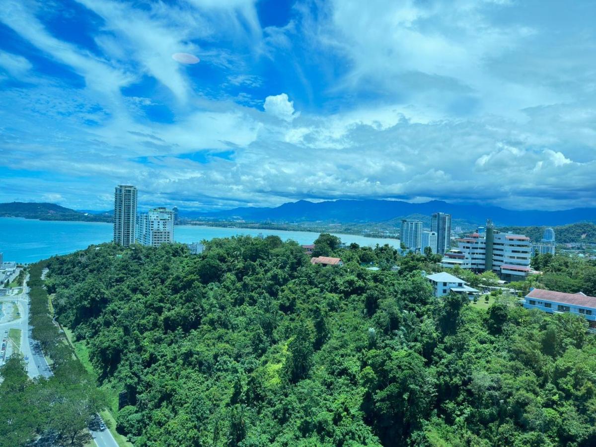 Two-Bedroom Deluxe Apartment with Harbour View