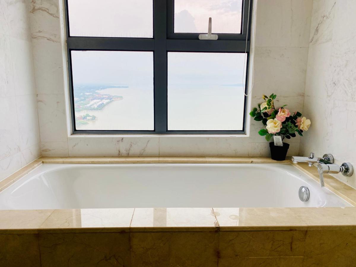 Studio with Sea View