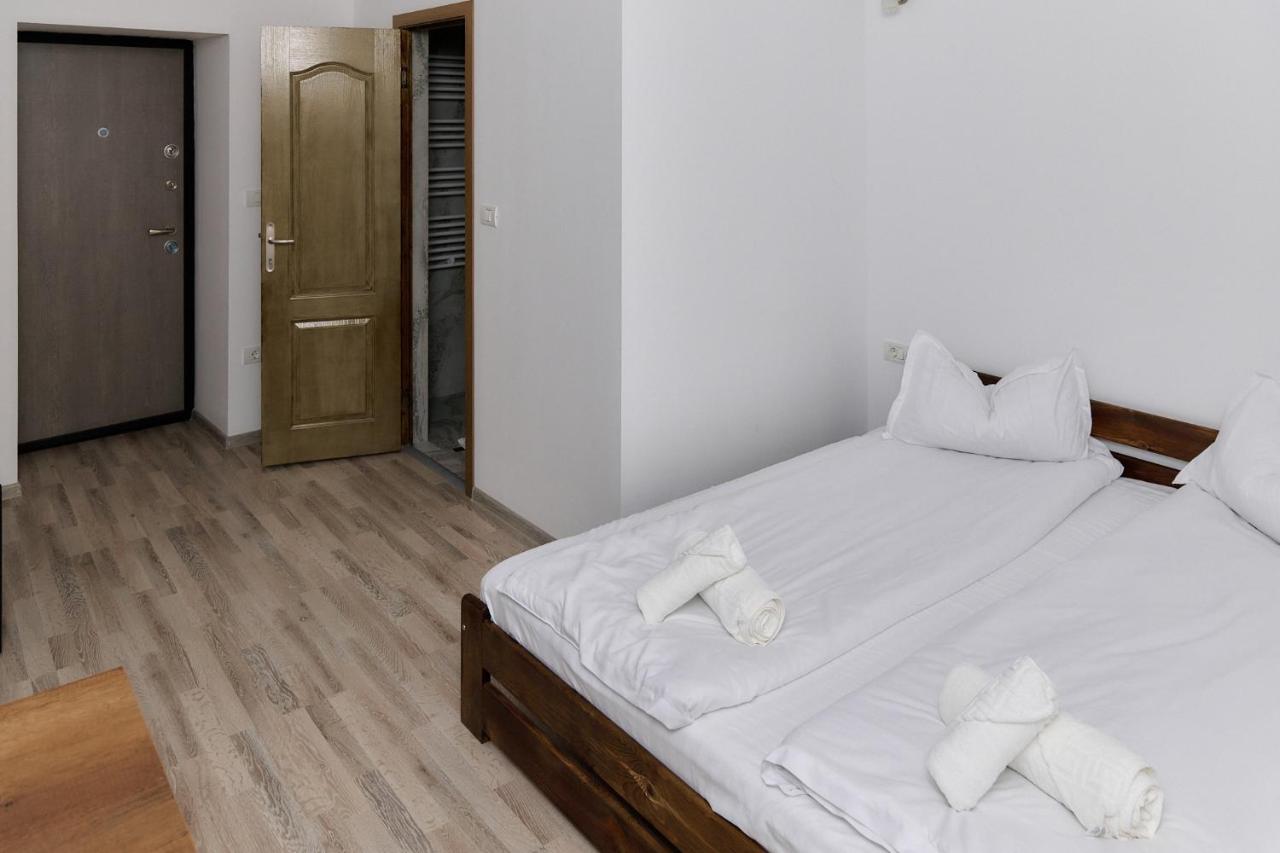 Deluxe Zimmer (2 Erwachsene & 1 Kind)