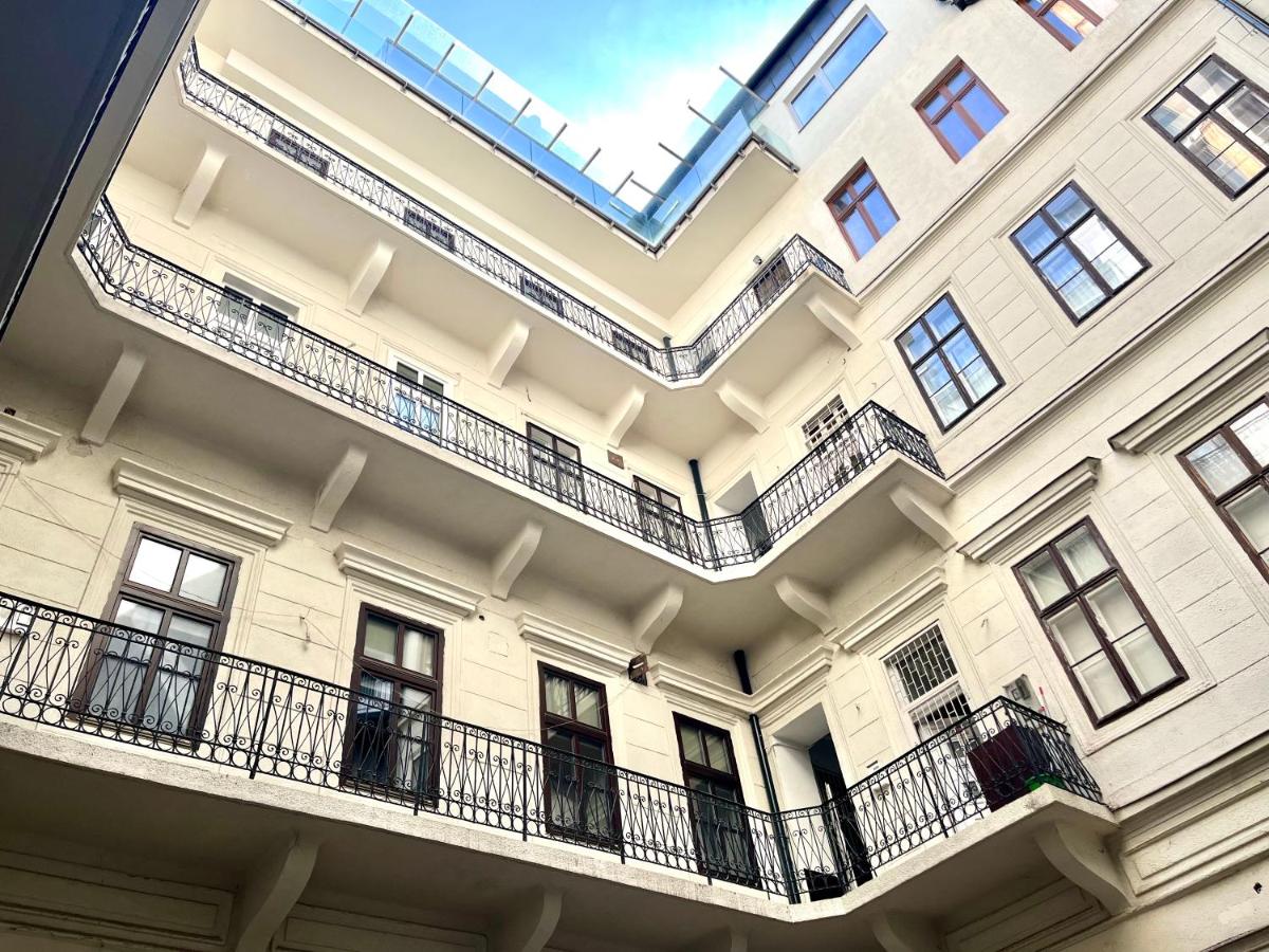 Vintage Budapest- your home in downtown - B&B Budapest