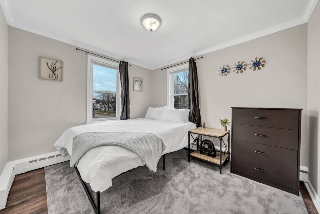 Perfect Location and Fast Wi-Fi Heart of Village - B&B