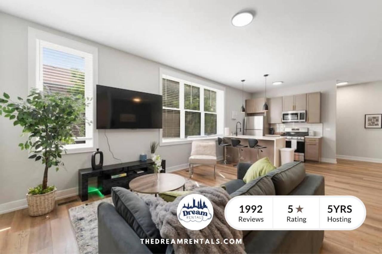 2 Bed & 3 Bath Chicago Condo - B&B Chicago