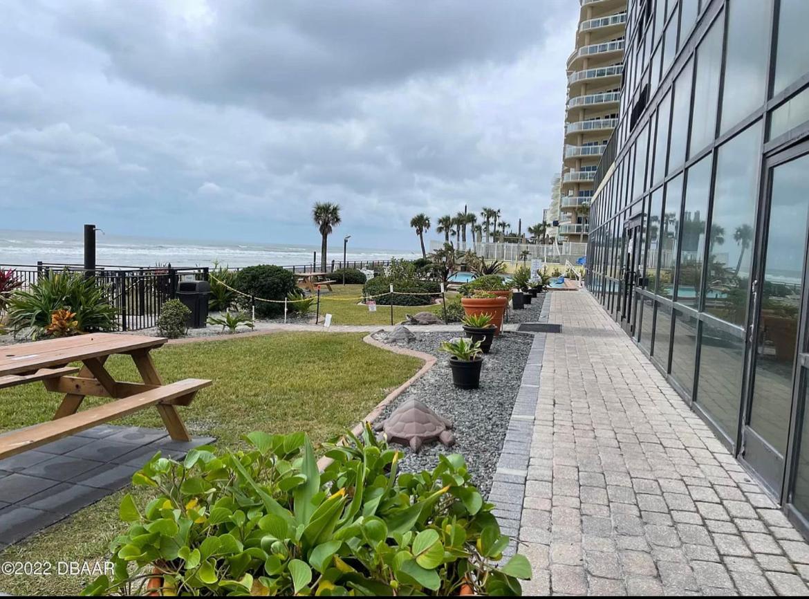 Single or Double Studio - Direct Beach Access, Oceanfront Pool & Tiki - Ferienwohnung Daytona Beach Shores