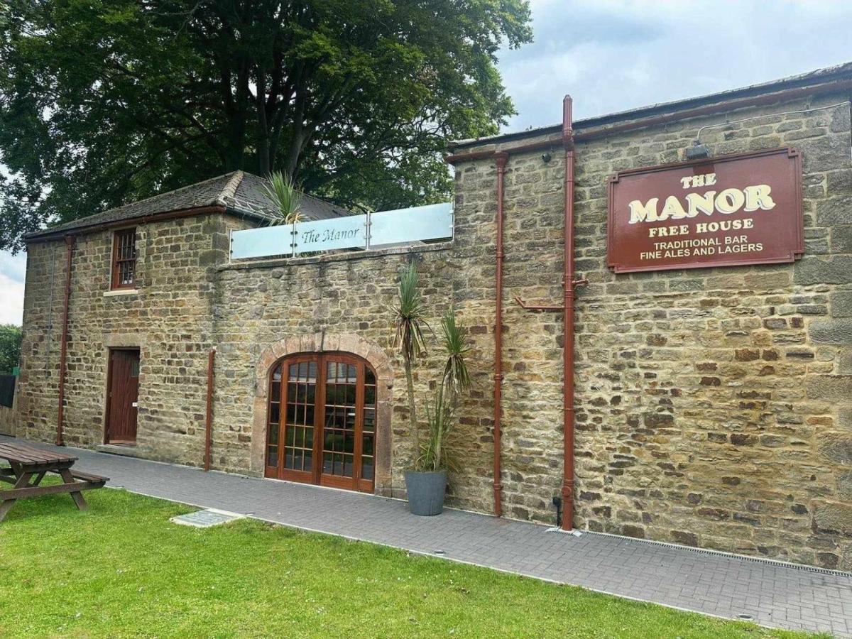 The Manor - Bed and Breakfast
