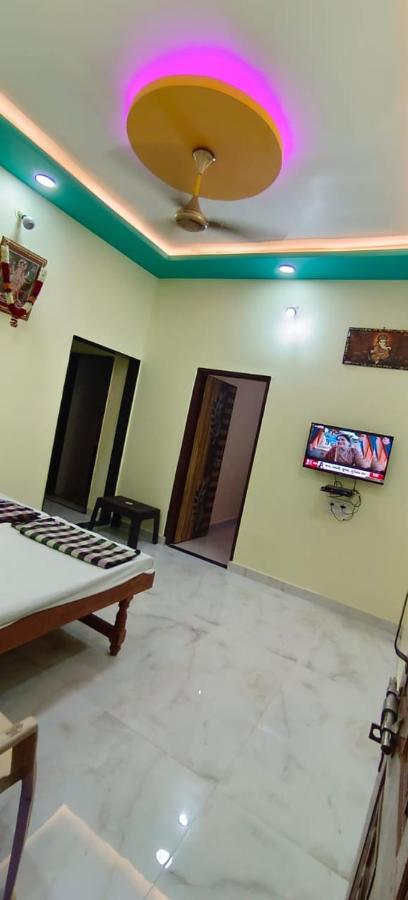 Mallikarjun Residency with AC - B&B Akalkot