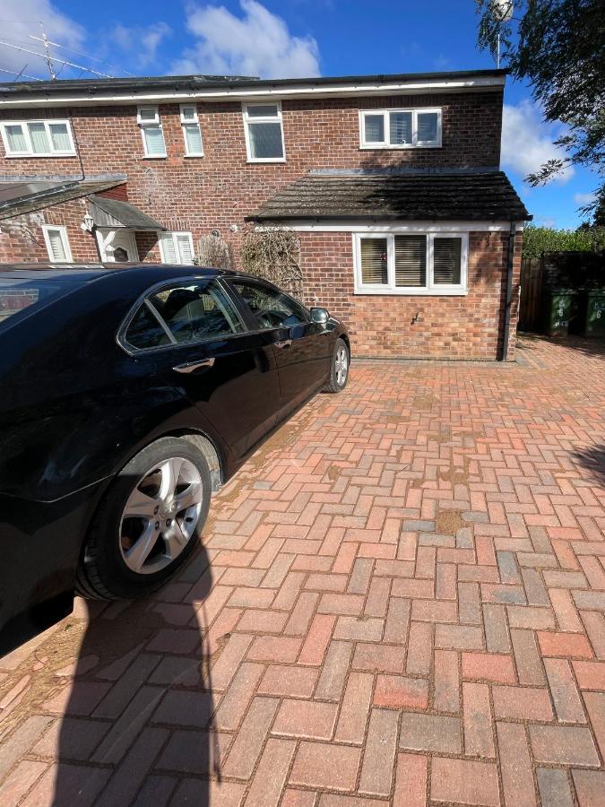 Spacious House Near Cambridge - Free Parking and Garden - Chambres d’hôtes Cambridge