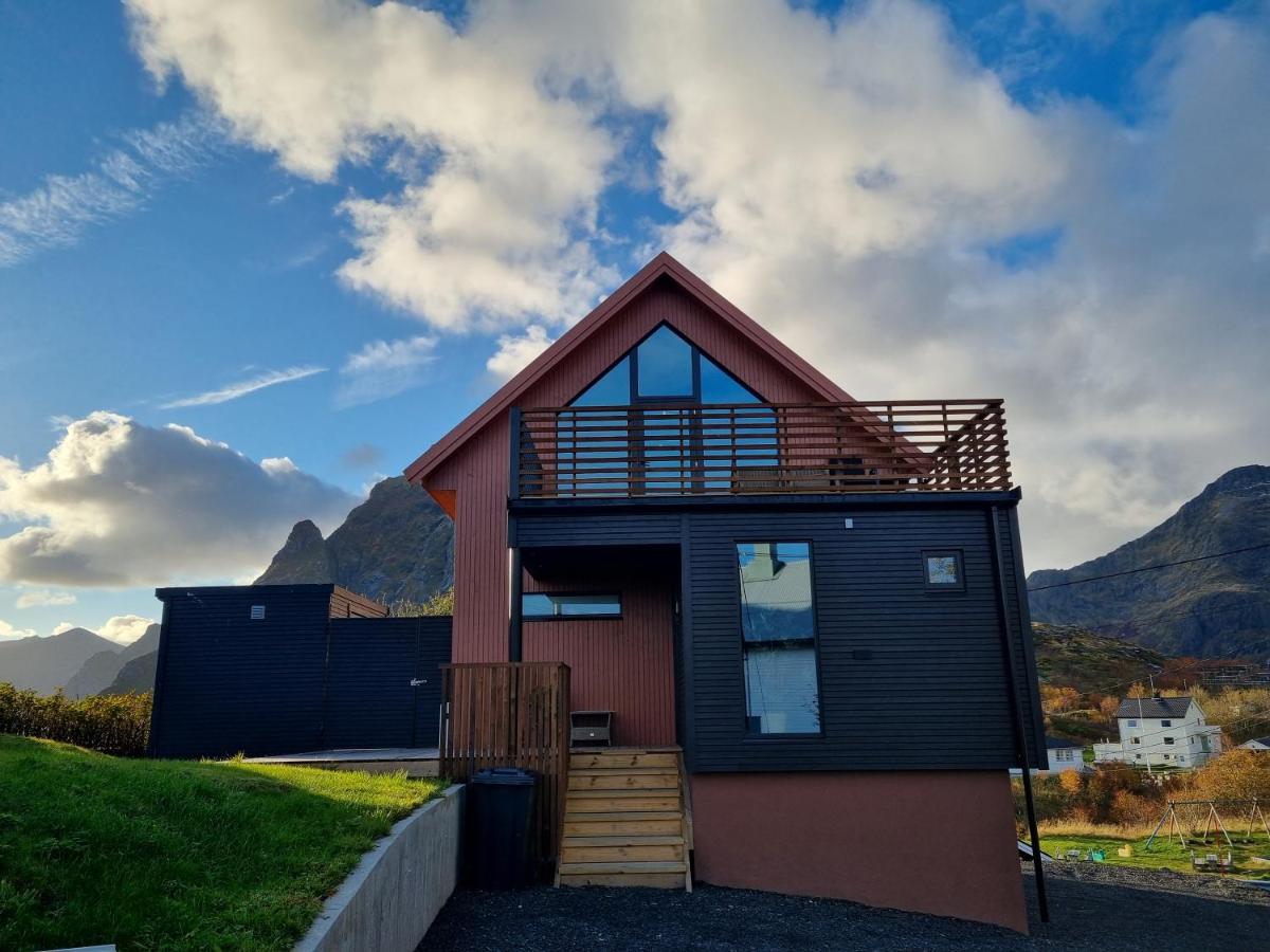Villa The high end of Lofoten- with SAUNA - B&B Moskenes