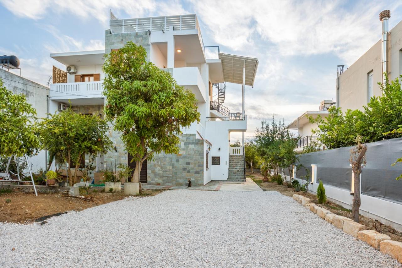 2 bd sea view sun terrace apartment 500 meters walk to the beach - Chambres d’hôtes Galatás