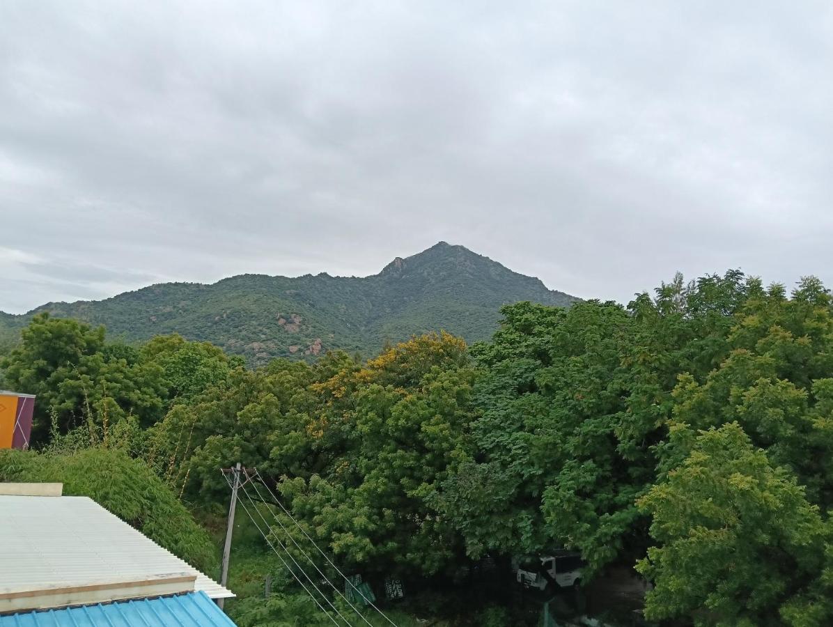 Shiva Ramana Home Stay - B&B Tiruvannamalai