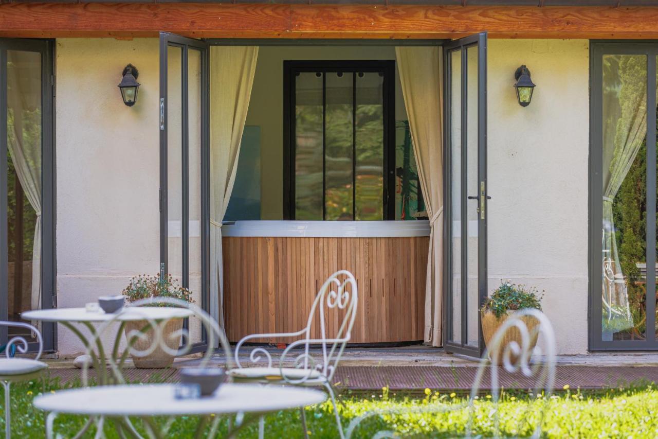 Cabane de la Saône by Lyon Country House - B&B Caluire-et-Cuire