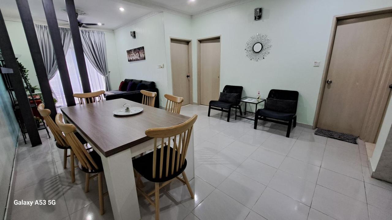 Husinza Two LWOT - B&B