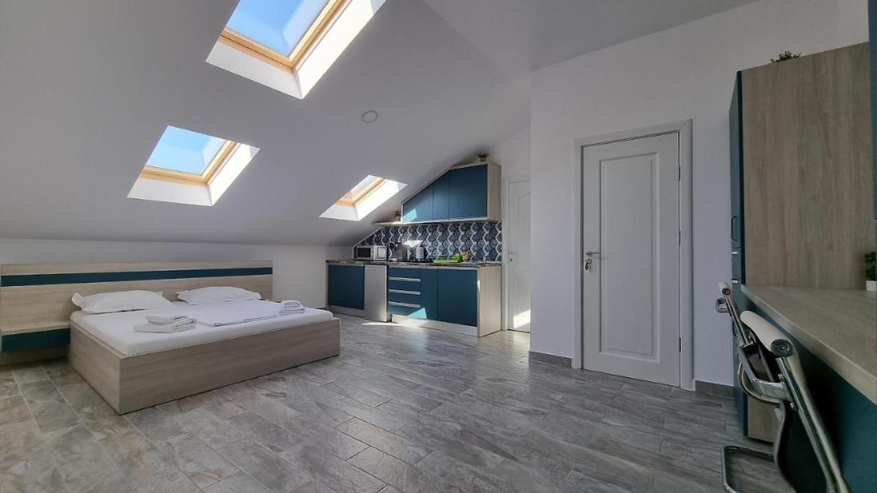 Two-Bedroom Deluxe Apartment