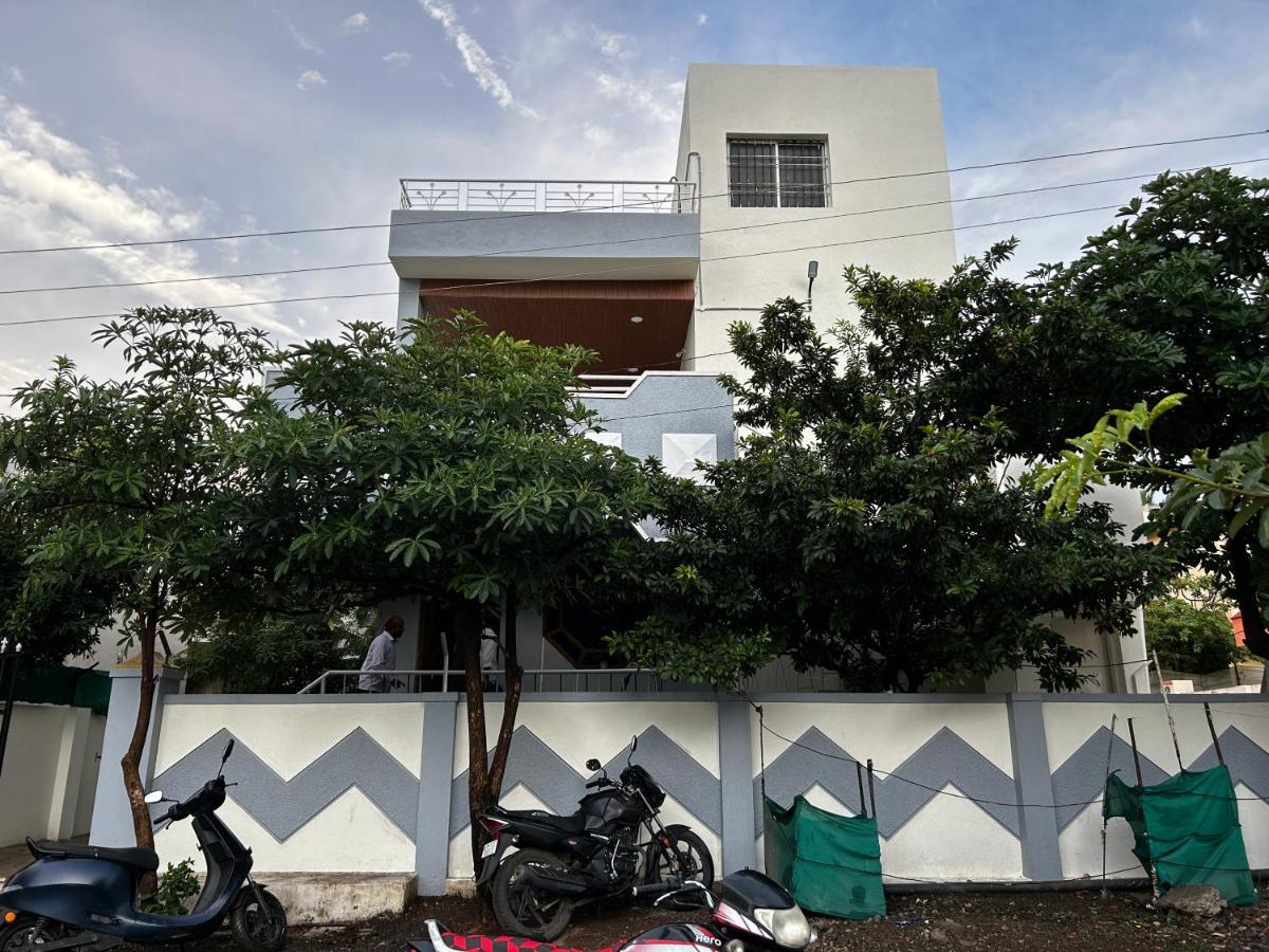 Vatavriksha Guest House,Akkalkot - B&B